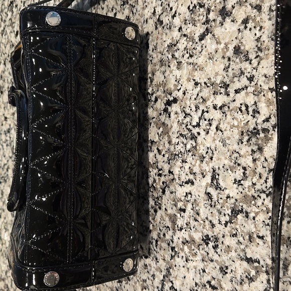 MICHAEL MICHAEL KORS VIVIANNE SM TZ MESSENGER PATENT LEATHER CROSSBODY BAG. NWT. - Picture 11 of 14